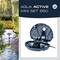 Zestaw 'Aqua Active Mini Set 650' z małą fontanną wodną w stawie, po lewej stronie obrazka, otoczony roślinami. Zdjęcie produktu po prawej stronie.
