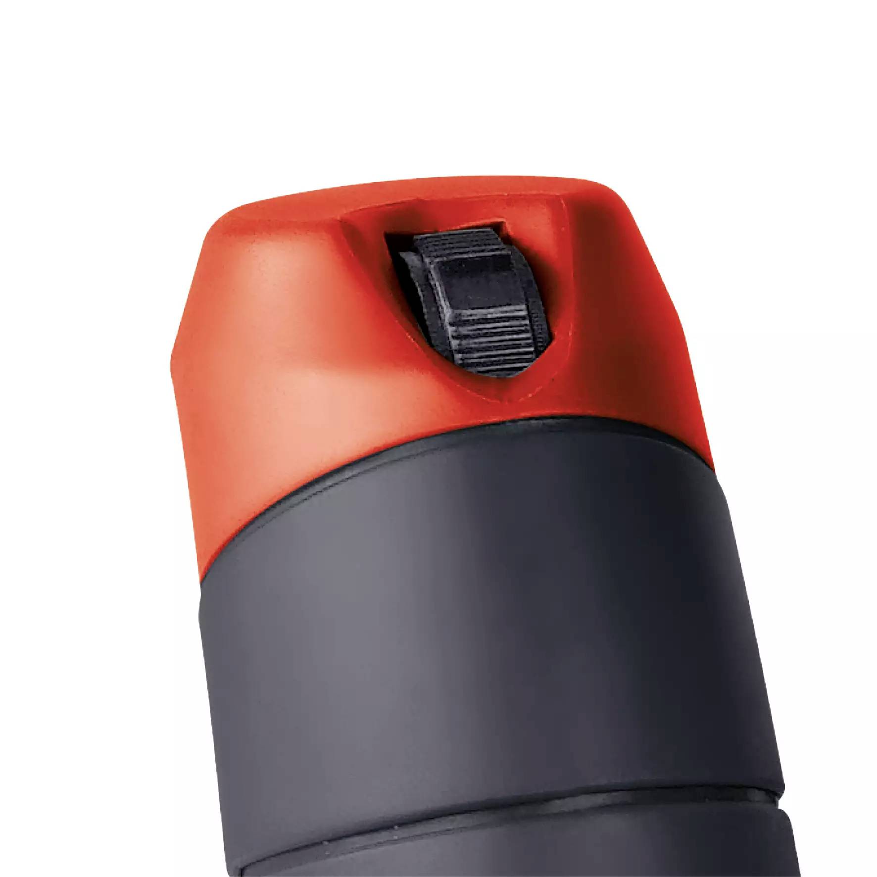 Czarny kubek podróżny z czerwoną pokrywką i mechanizmem wylewowym z możliwością składania. Idealny do noszenia ze sobą.