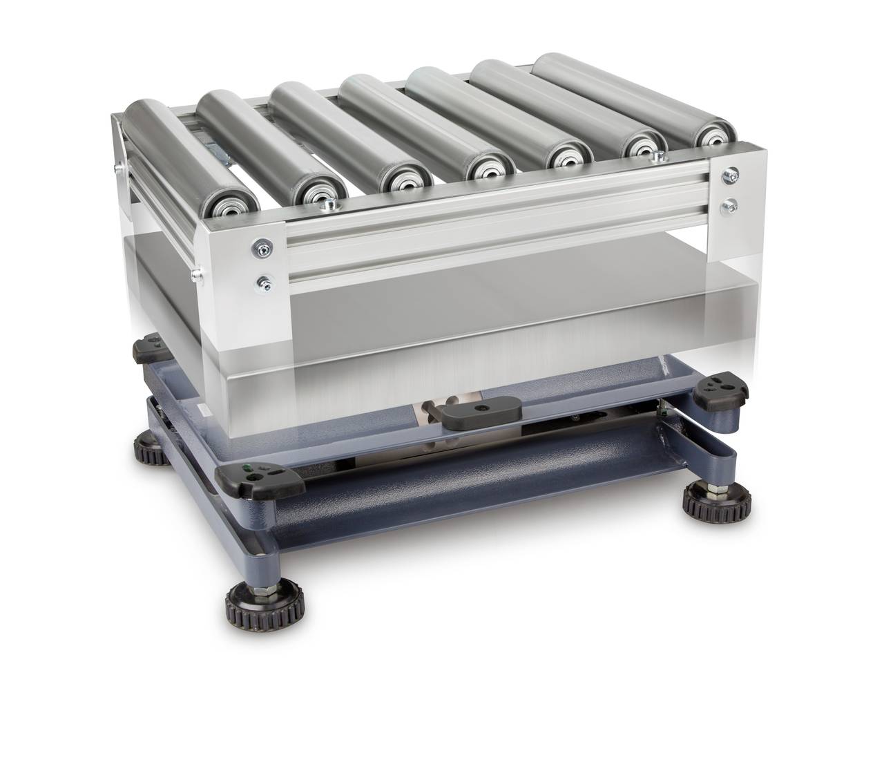 Srebrny przenośnik taśmowy z wieloma rolkami, zamontowany na stabilnej, regulowanej wysokościowo niebieskiej metalowej ramie z czterema nogami.