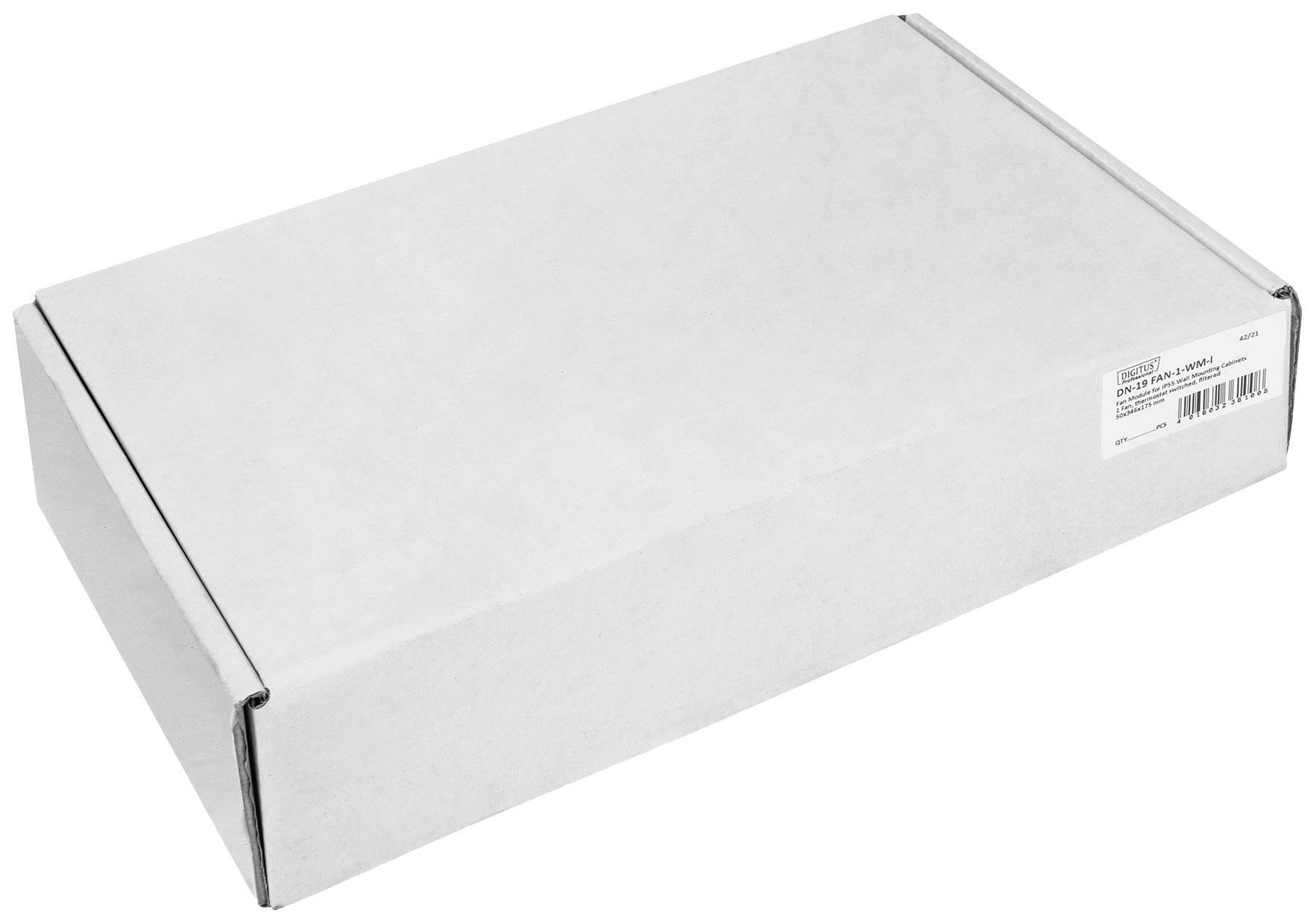 Biała kartonowa paczka wysyłkowa, zamknięta, z małą naklejką po prawej stronie.