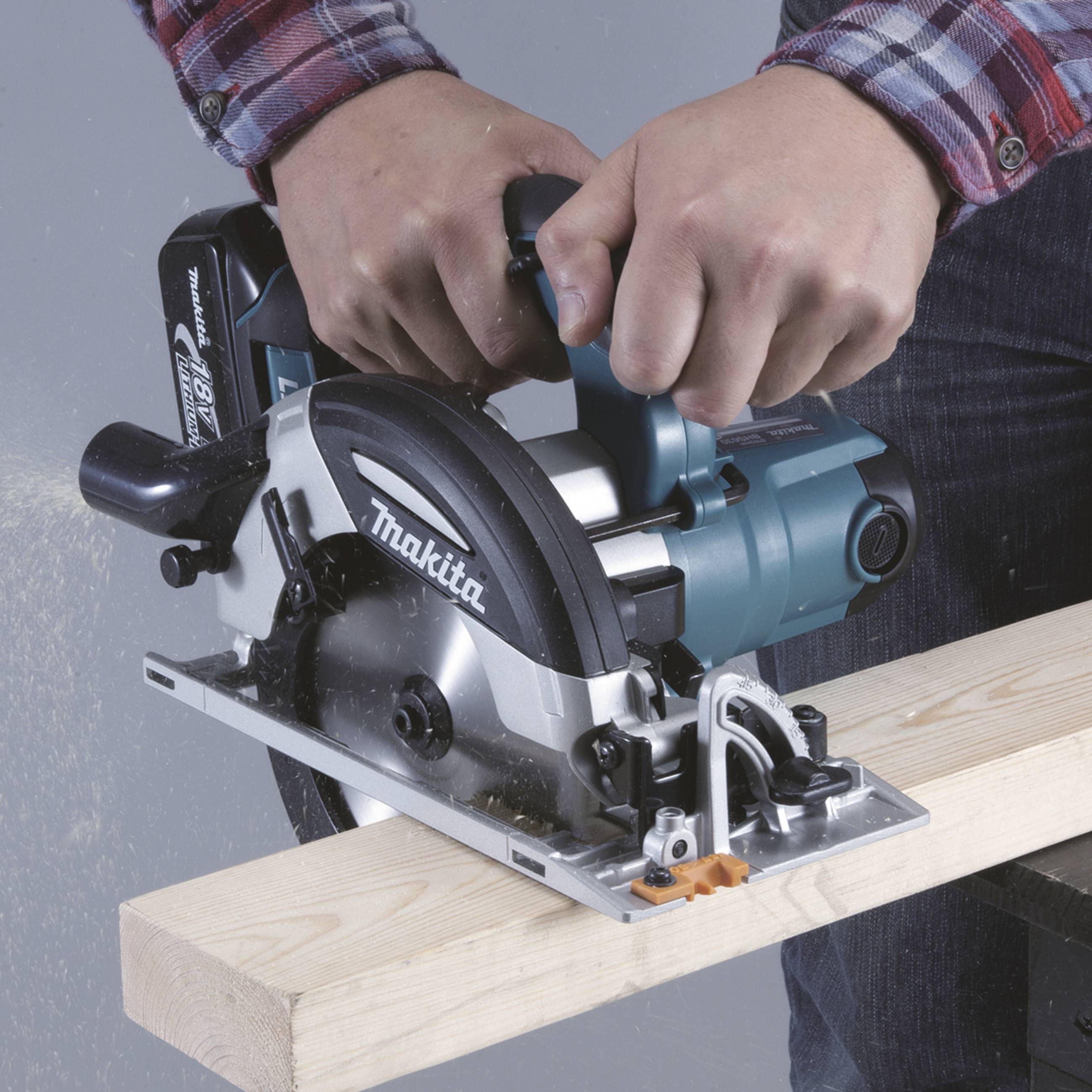Дискова пилка Makita 18V