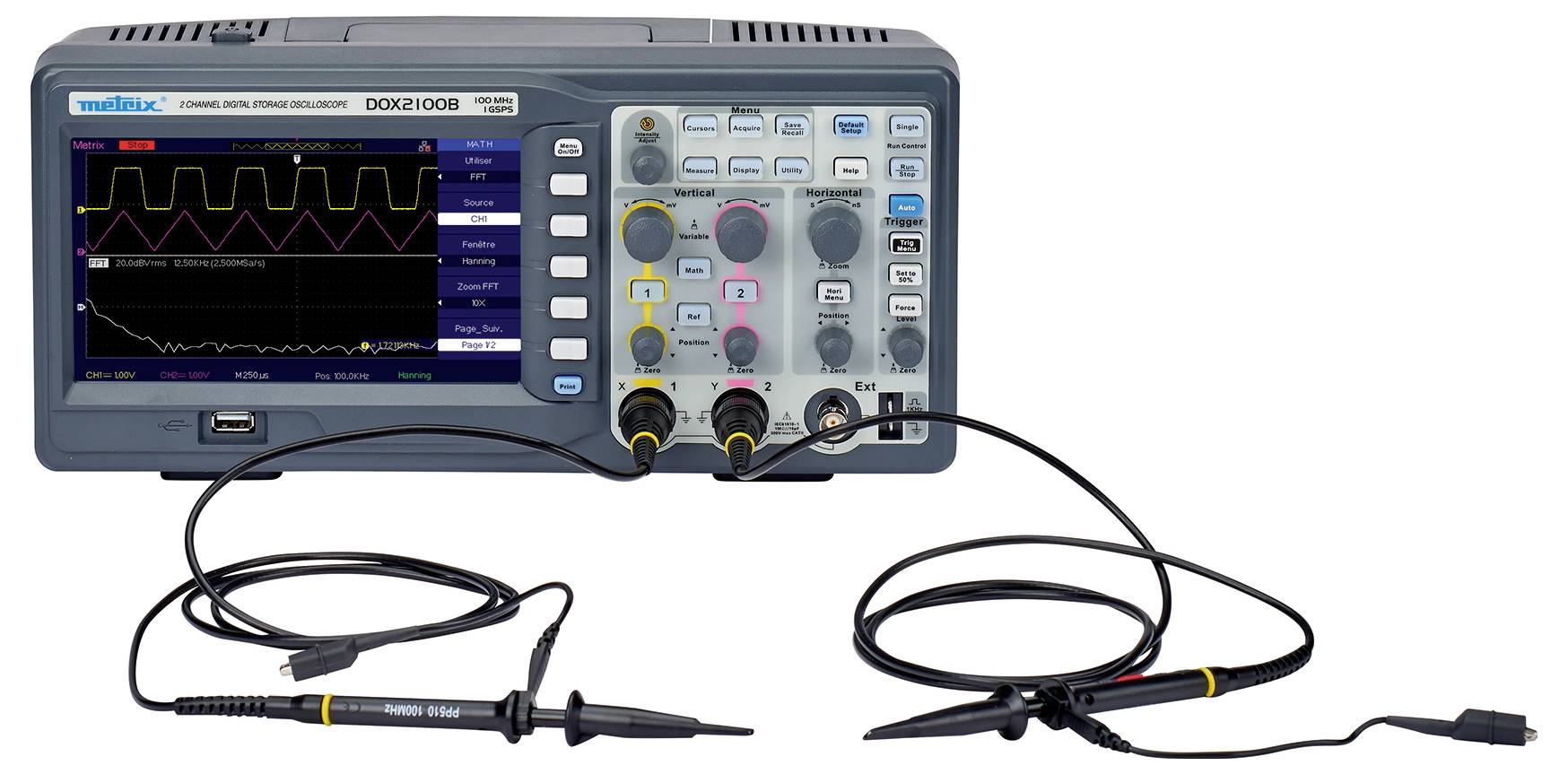 Oscyloskop z ekranem wyświetlającym diagram przebiegu fali. Podłączone są dwie sondy. Urządzenie służące do pomiaru sygnałów elektrycznych.