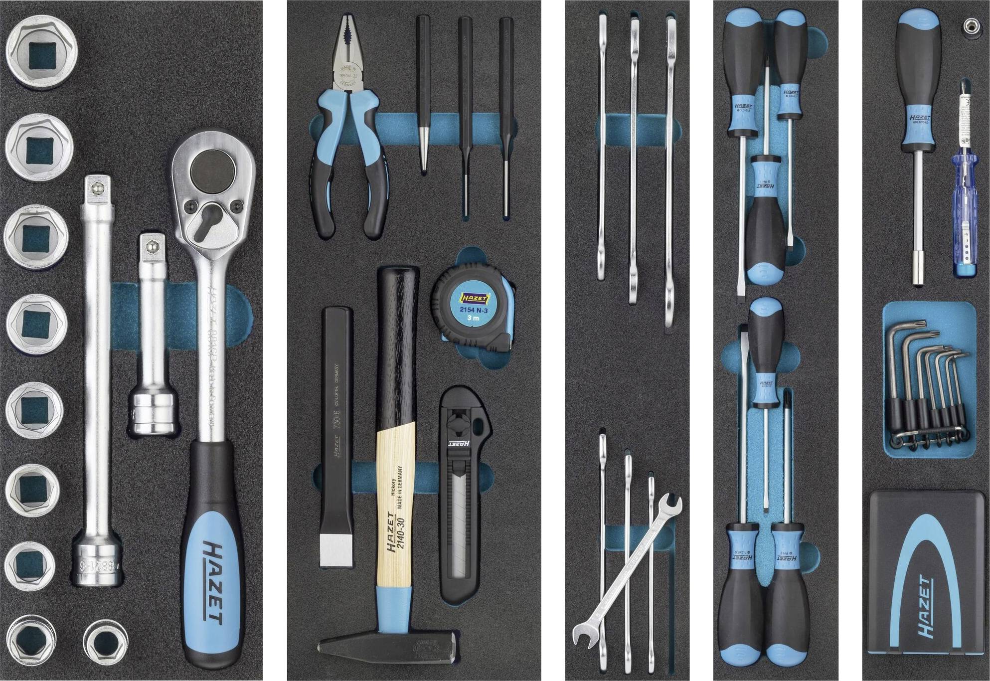 Zestaw narzędzi w wkładce piankowej: grzechotka, klucze nasadowe, szczypce, miarka, młotek, śrubokręty, klucze imbusowe, klucze płaskie.