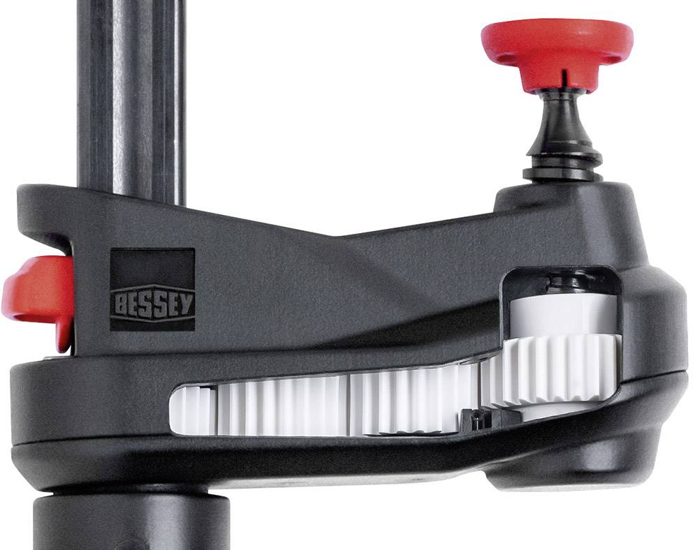 Затискач Bessey GK15 Максимальна ширина затискання: 150 мм Хід: 60 мм Bessey GK15 Максимальна ширина затискання: 150 мм Хід: 60 мм