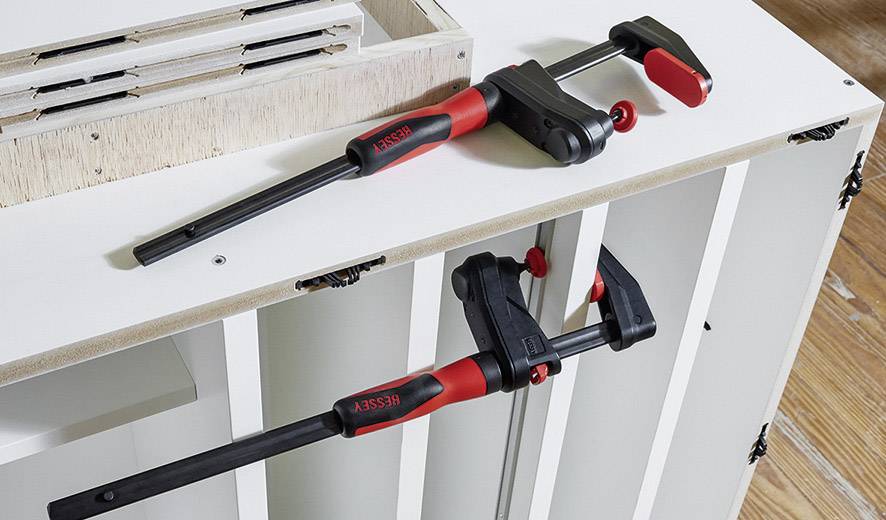 Затискач Bessey GK30 Максимальна ширина затискання: 300 мм Довжина виробу: 510 мм Подача: 60 мм