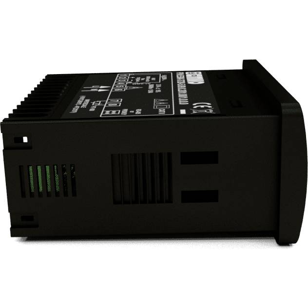 Czarny elektryczny element w kształcie prostokąta, z ozdobną kratką po lewej stronie, na górze widoczne specyfikacje techniczne.