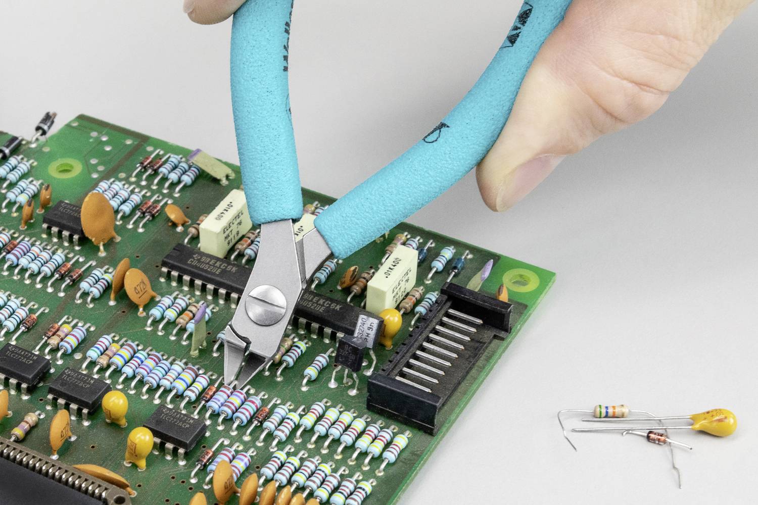 Кусачки Weller Erem® 776E з боковим різанням, 110 мм