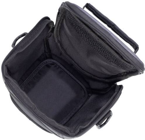 Czarna torba na aparat fotograficzny z wieloma komorami i solidnym wyściełaniem, idealna do ochrony i przewożenia sprzętu fotograficznego.