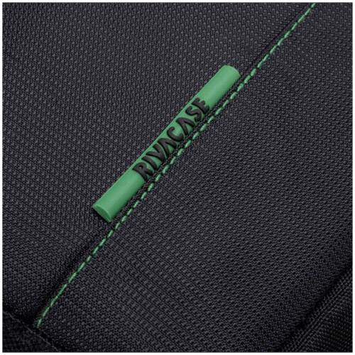 Czarny materiał z zielonymi szwami i małą zieloną etykietą z napisem 'RIVACASE'.