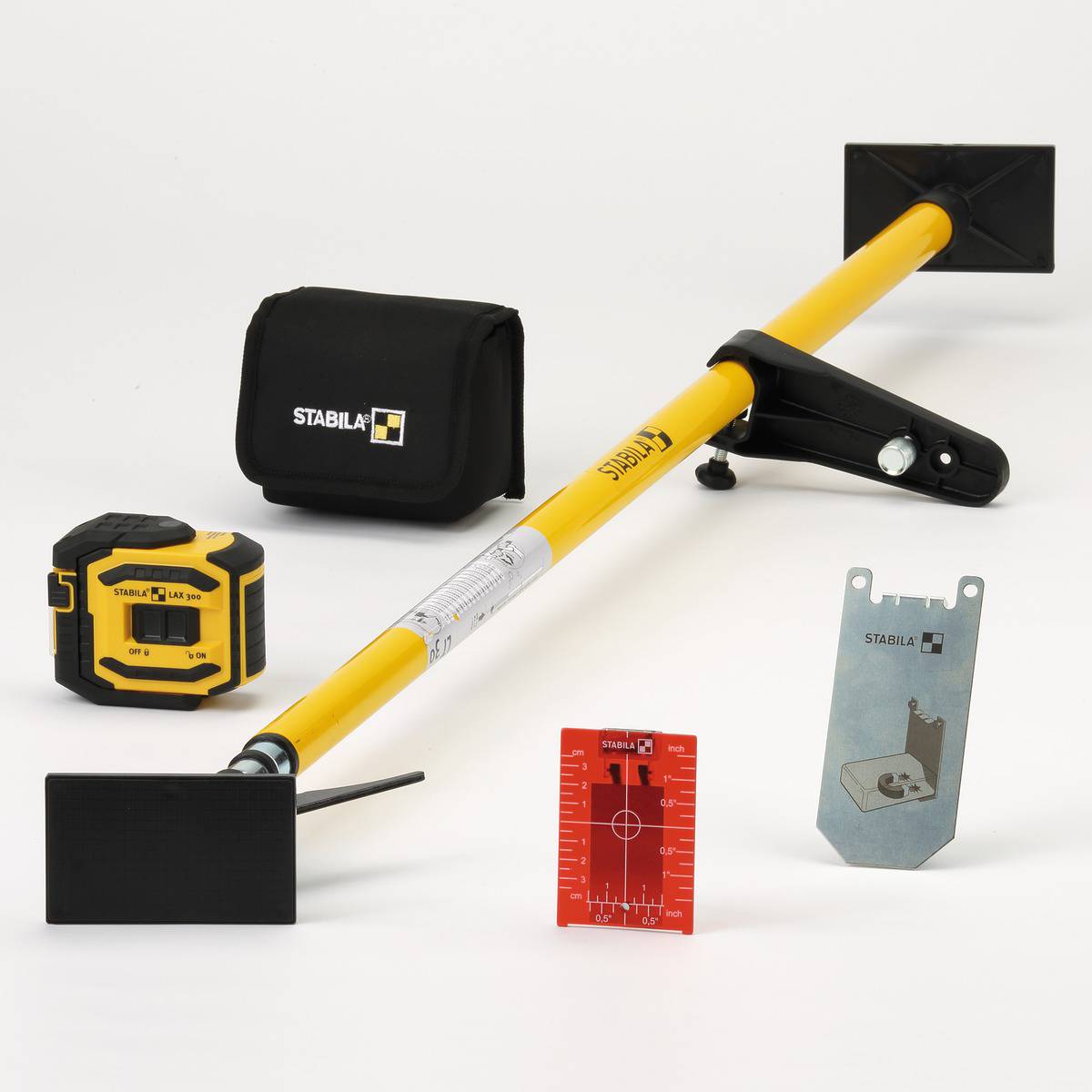 Zestaw narzędzi do niwelacji: żółta tyczka teleskopowa, urządzenie laserowe, czarna torba, czerwona tarcza celownicza i szara podstawa mocująca.