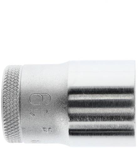 Srebrny, cylindryczny klucz nasadowy z żebrowanym uchwytem, prawdopodobnie przeznaczony do naprawy lub montażu nakrętek.