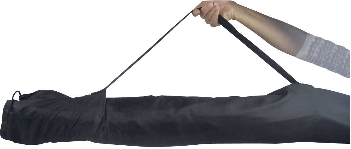 Ramię trzyma czarną torbę transportową z długim paskiem, odpowiednią do przewozu długich przedmiotów.