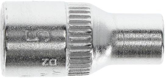 Metalowa nasadka z żebrowanym uchwytem, z bocznym oznakowaniem 'D2'. Przeznaczona do użytku w narzędziach lub maszynach.