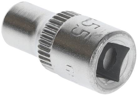 Srebrny zestaw kluczy nasadowych z adapterem z kwadratowym otworem i żebrowanym uchwytem, prawdopodobnie przeznaczony do narzędzi lub prac naprawczych.