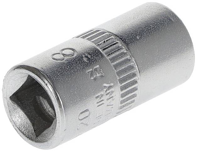 Srebrna nasadka klucza, z wygrawerowaną cyfrą '8'. Nasadka jest używana do pracy z kluczami nasadowymi.