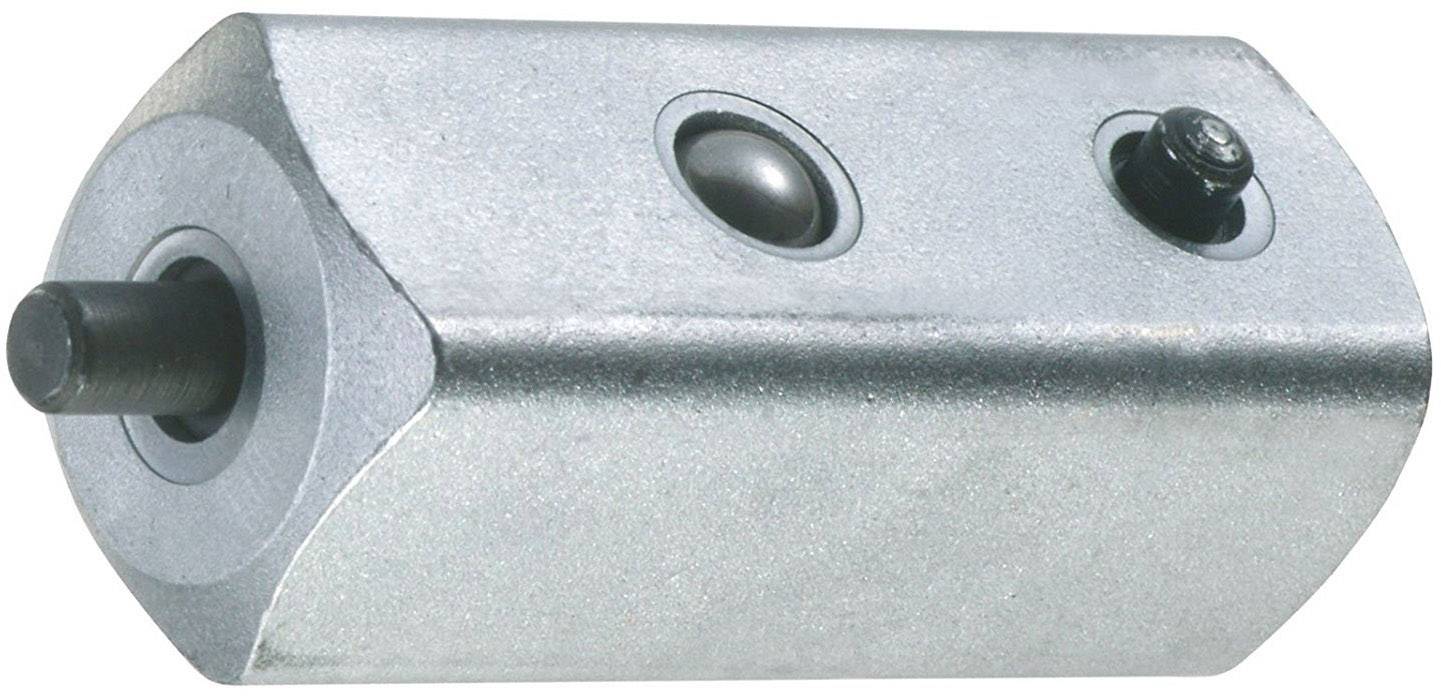 Cylindryczny adapter metalowy z czarnym przyciskiem i łożyskiem kulkowym, odpowiedni do zastosowań mechanicznych i montażu urządzeń.