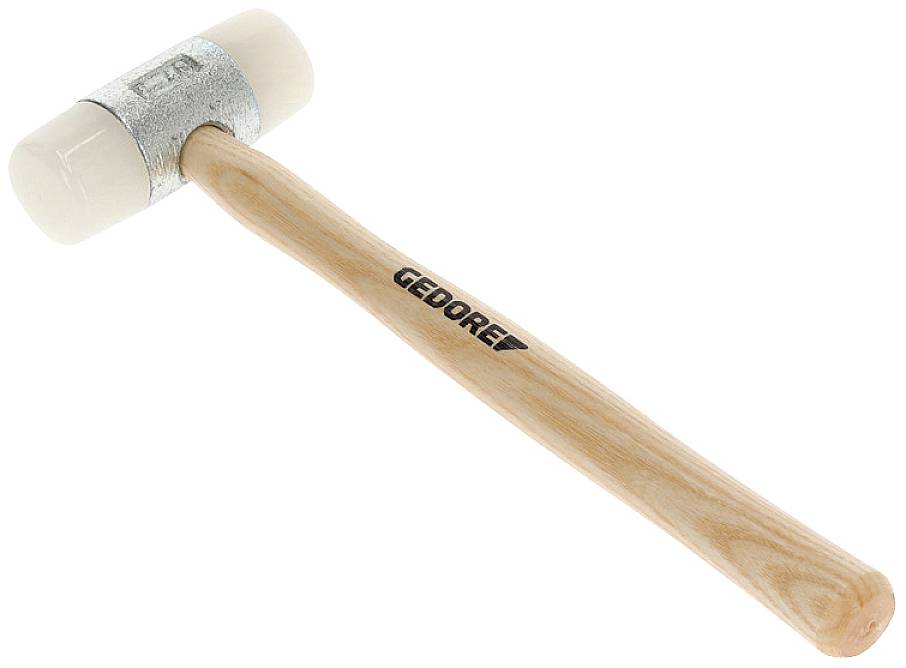 Młotek gumowy z drewnianym trzonkiem marki 'GEDORE', odpowiedni do precyzyjnych prac, zapobiegający uszkodzeniom powierzchni.