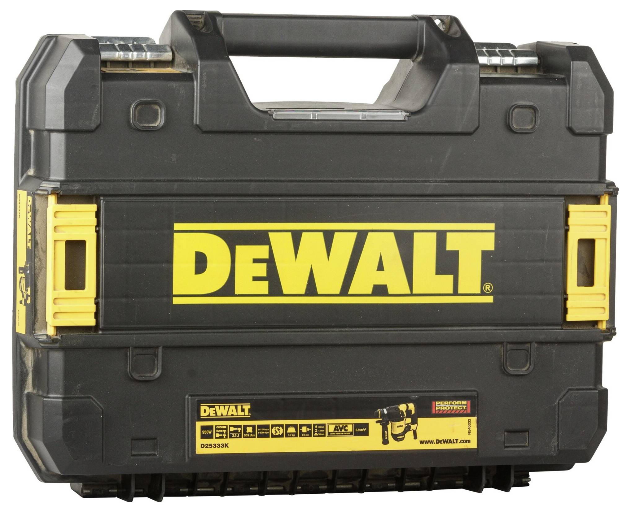 Czarny futerał na narzędzia z żółtym logo 'DEWALT' na przedniej stronie i żółtymi zamknięciami.