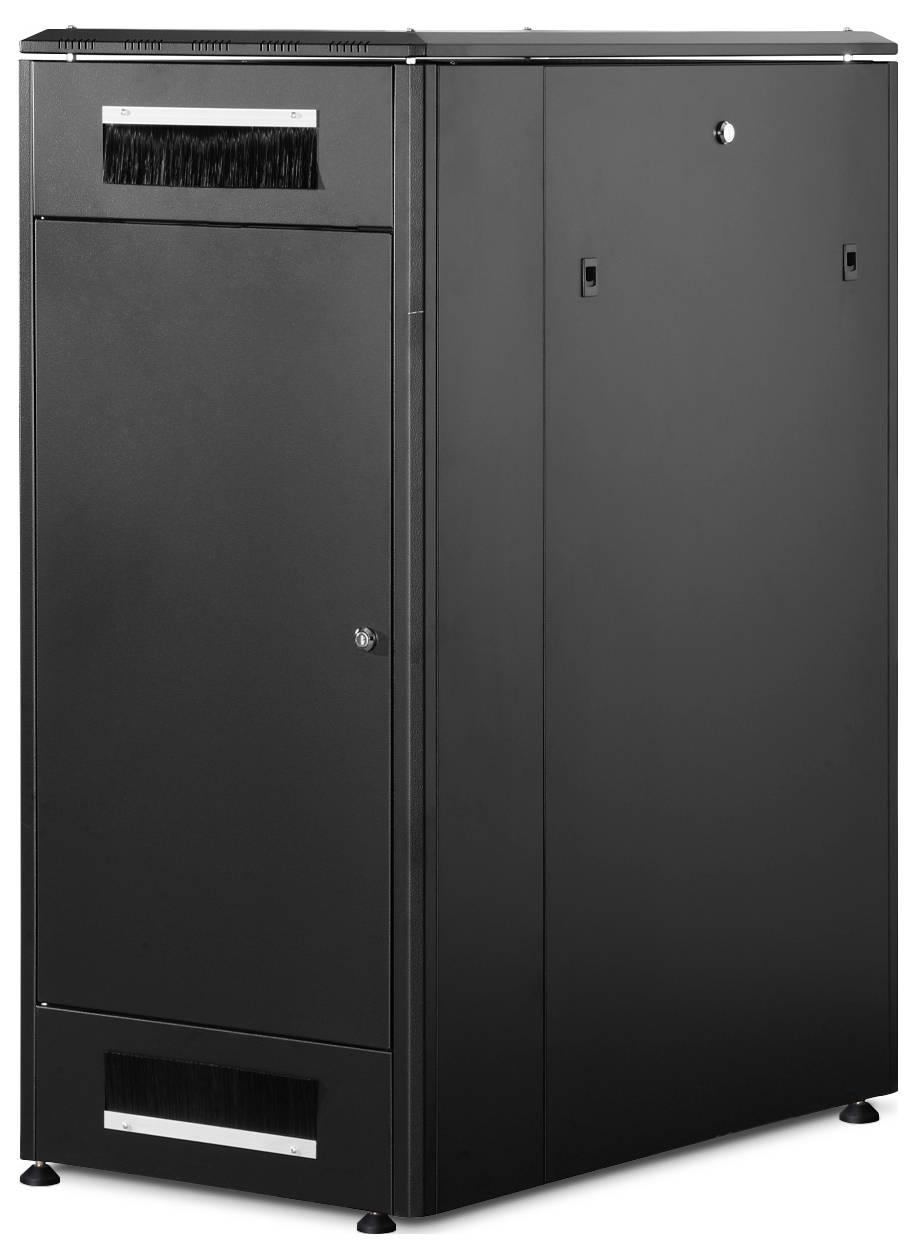 Czarna metalowa obudowa szafy serwerowej z zamkniętymi drzwiami.