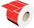 Rolka z czerwonymi samoprzylepnymi etykietami, wyciętymi w prostokątnym kształcie, nawinięta na tekturowej tulei.