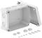 Elektryczny rozdzielacz z tworzywa sztucznego, otwarty. Posiada wyjmowane pokrywy i uszczelki gumowe do przepustów kablowych.