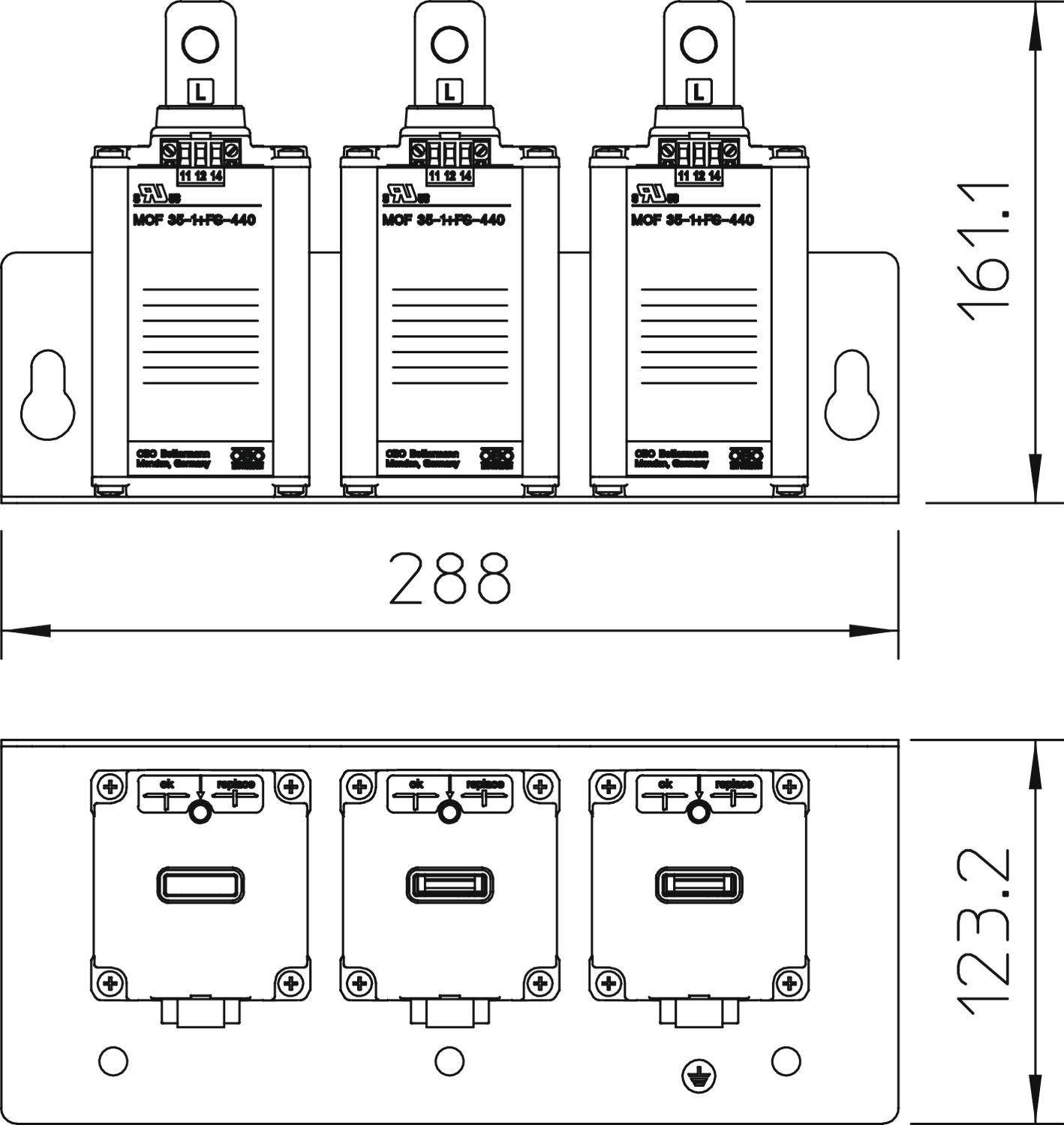 Trójfazowy licznik elektroniczny, wysokość: 161,1 mm, szerokość: 288 mm, głębokość: 123,2 mm. Rozmieszczenie zacisków od dołu.