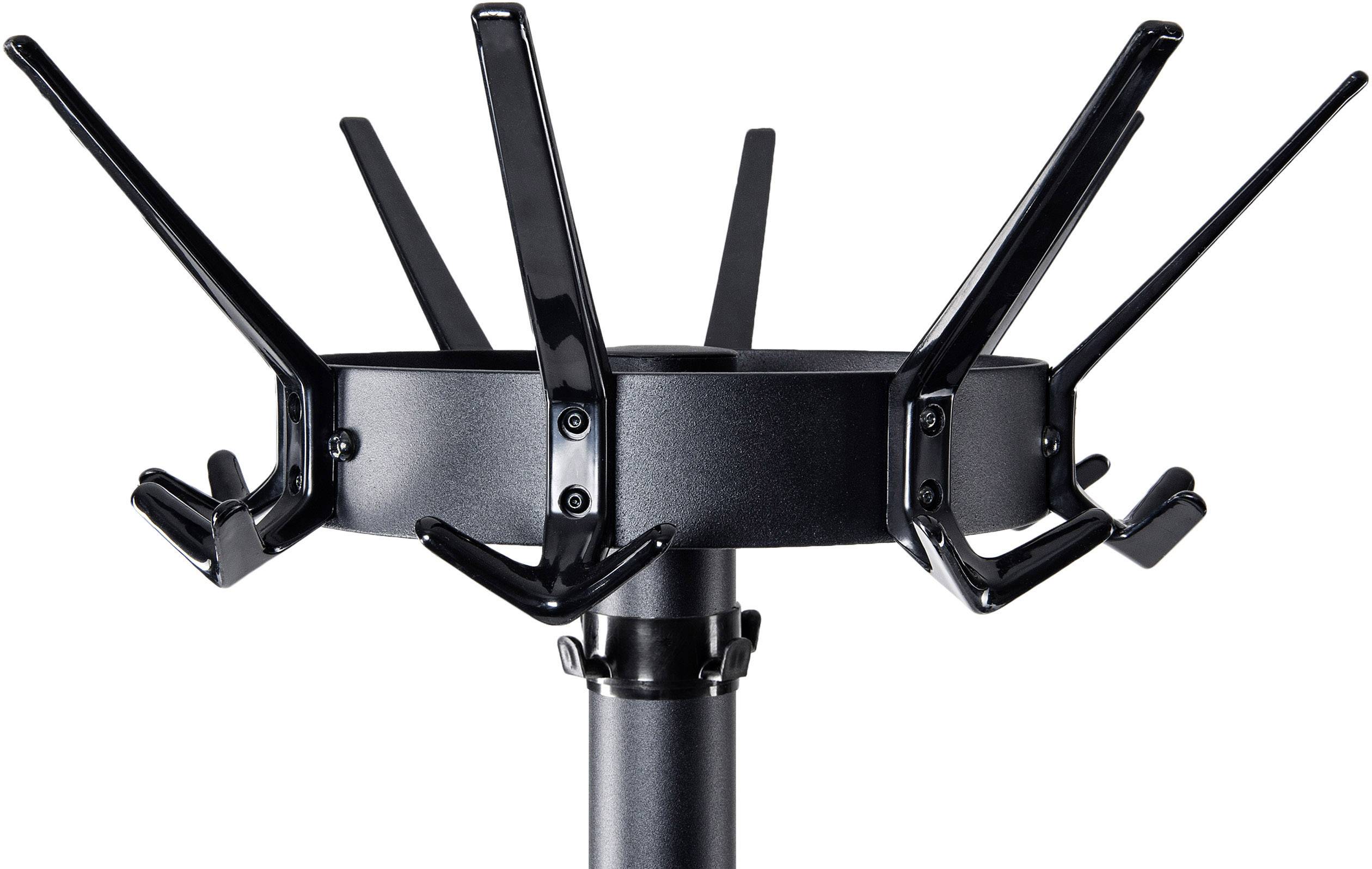 Czarny, nowoczesny wieszak stojący z wieloma haczykami do zawieszania ubrań lub akcesoriów.