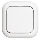 Kwadratowy, biały przełącznik światła z zaokrąglonymi rogami, wmontowany w białą płytę ścienną, wskazuje pozycję 'wyłączony'.