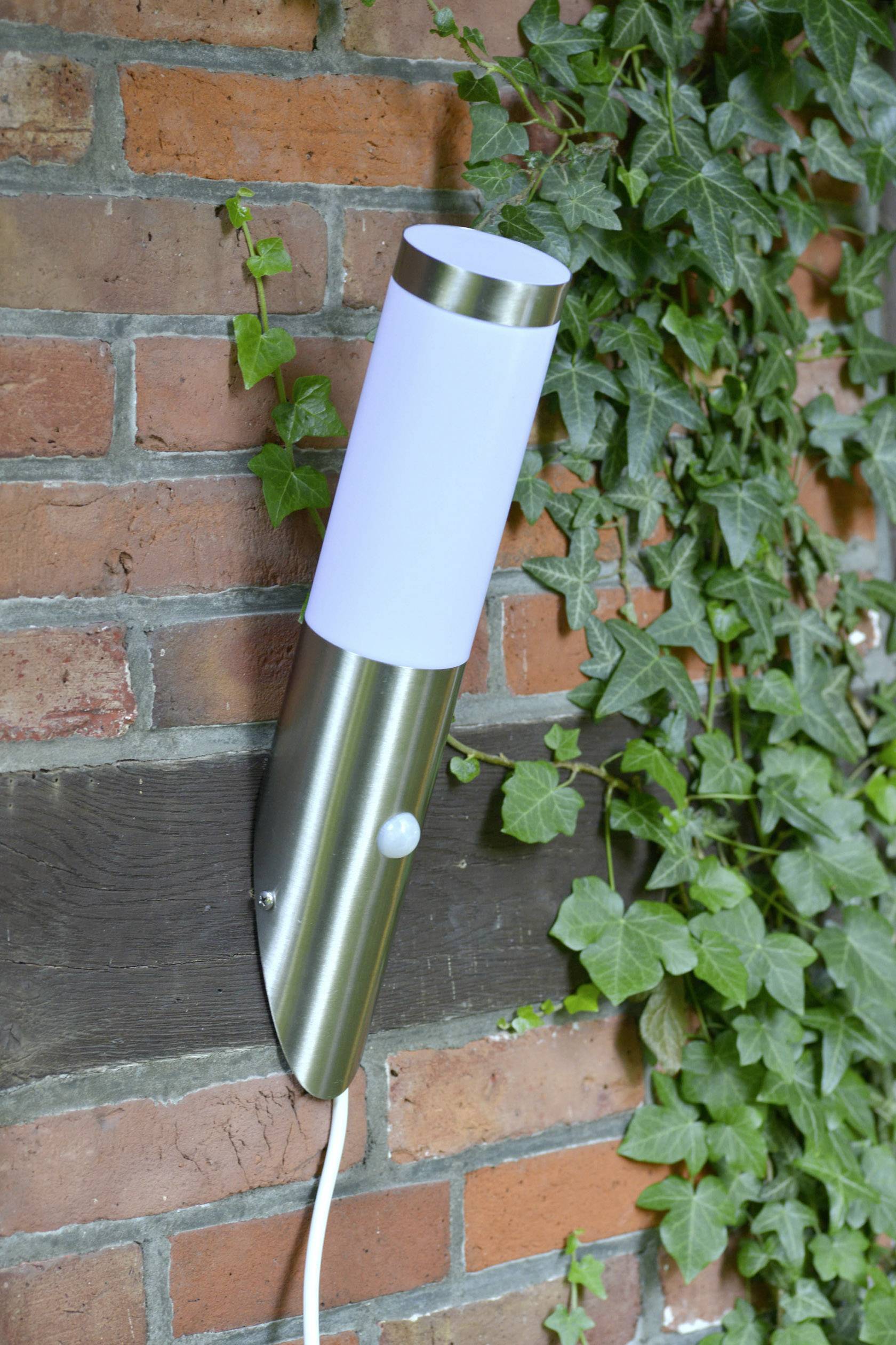 Настінний світильник Brilliant Chorus 43697/82 10 Вт IP44 з датчиком руху