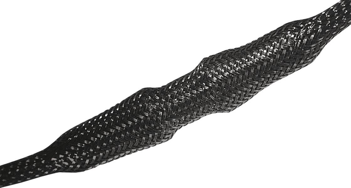 Pleciony czarny elastyczny przewód demonstruje rozciągliwość. Struktura składa się z plecionego materiału, który się adaptuje i chroni.