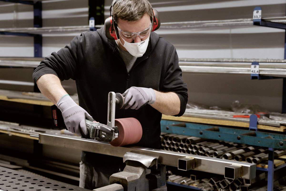 Полірувальна машина Metabo 600154850 S 18 LTX 115 18 V без акумулятора, без зарядного пристрою Тримач інструменту M14 100 - 200 мм