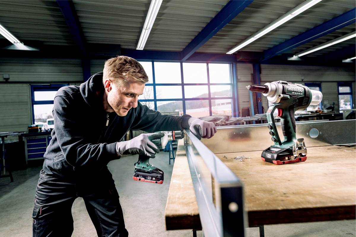 Акумуляторний заклепальник Metabo NP 18 LTX BL 5.0 619002800 18 В, включаючи 2 акумулятори, включаючи аксесуари, включаючи кейс