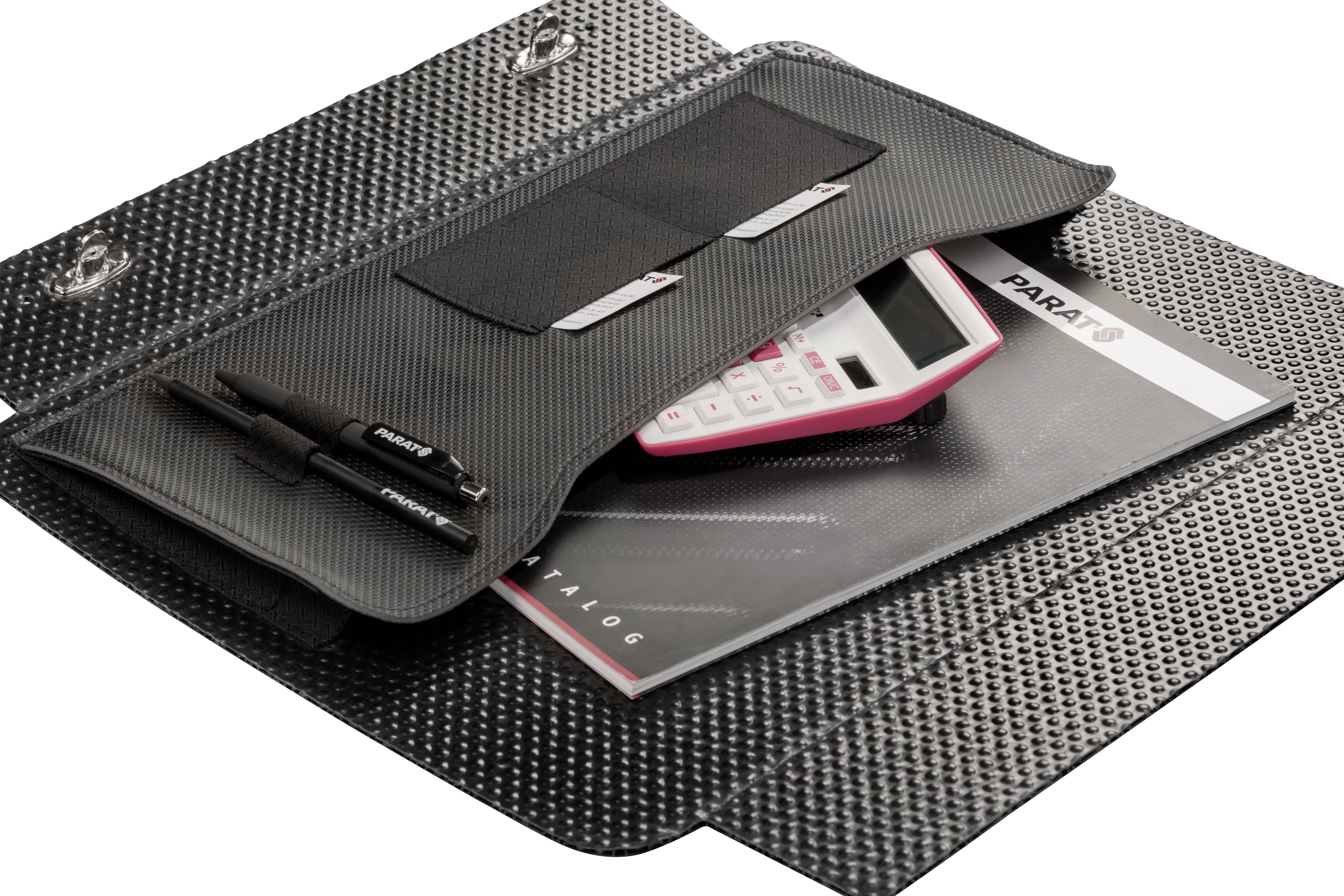 Czarna teczka z notatnikiem, kalkulatorem i dwoma długopisami. Idealna do pracy biurowej lub podczas spotkań.