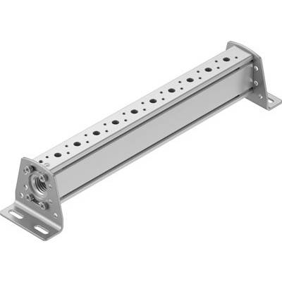 Metalowy element, prawdopodobnie uchwyt montażowy lub wspornik, z wieloma symetrycznymi otworami i kątami mocującymi.