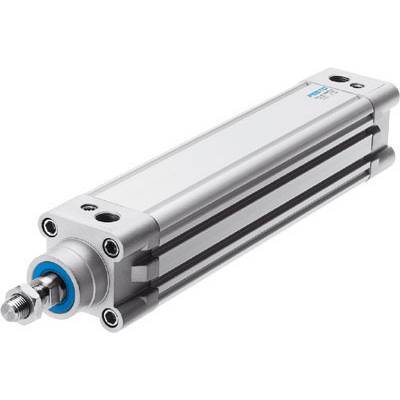 Cylindryczny siłownik pneumatyczny z srebrną obudową i niebieskim uszczelnieniem do precyzyjnych zastosowań automatyzacyjnych.