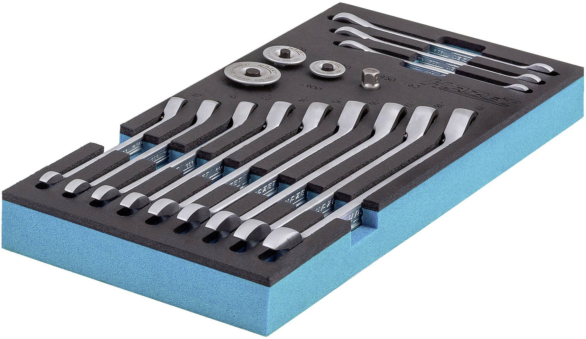 Wkładka z pianki z wieloma kluczami płaskimi różnych rozmiarów, starannie ułożonymi dla łatwej organizacji i dostępu.