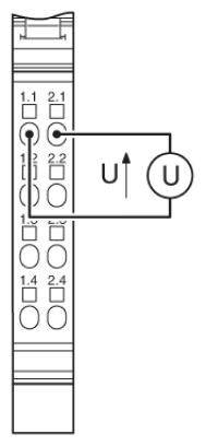 Schemat elektryczny z oznaczeniami napięcia (U) i spolaryzowanymi elementami elektronicznymi.