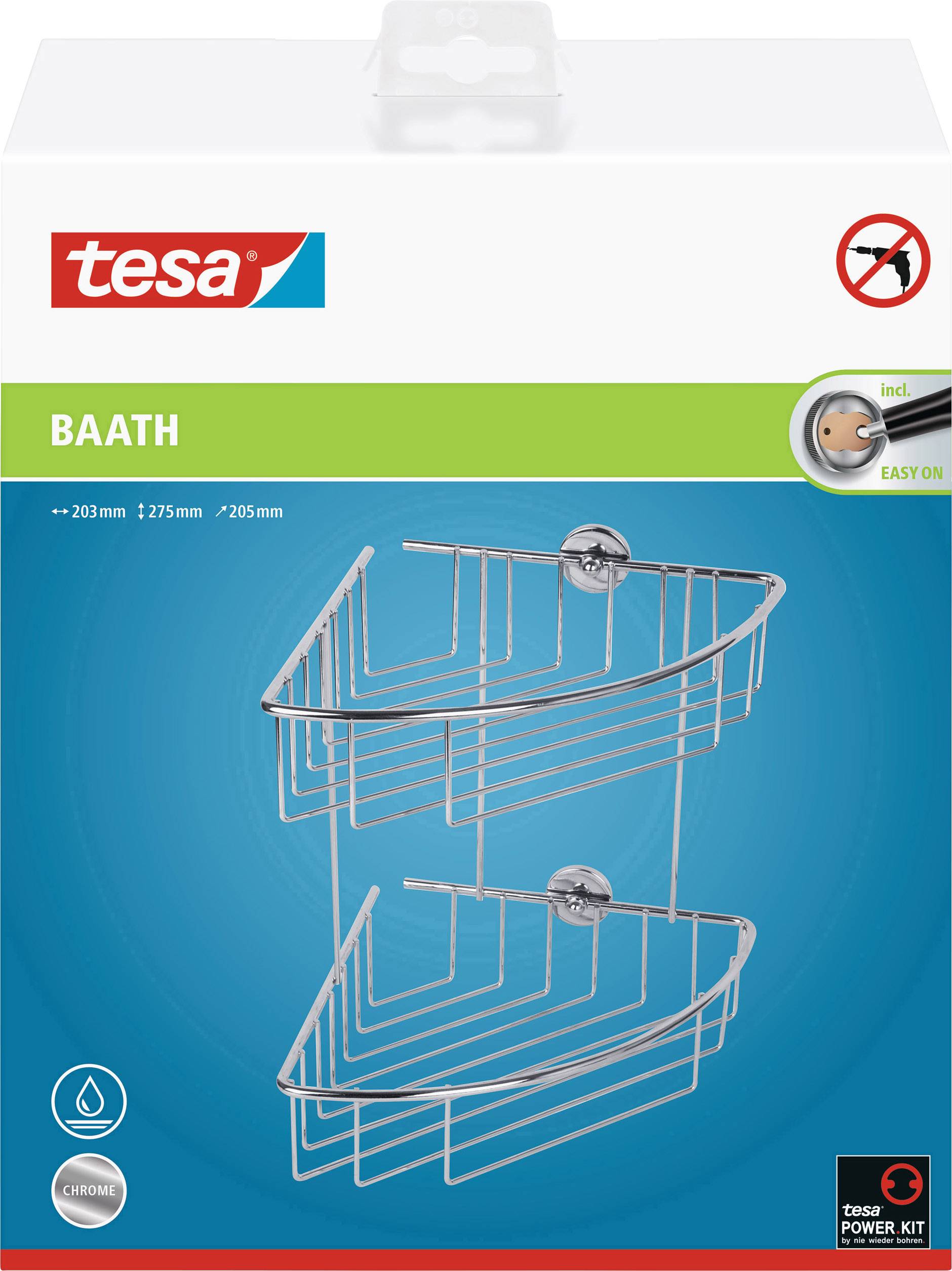 Na ilustracji widoczne jest pudełko firmy Tesa. Zawiera ono chromowaną półkę narożną do łazienki z możliwością mocowania za pomocą kleju.