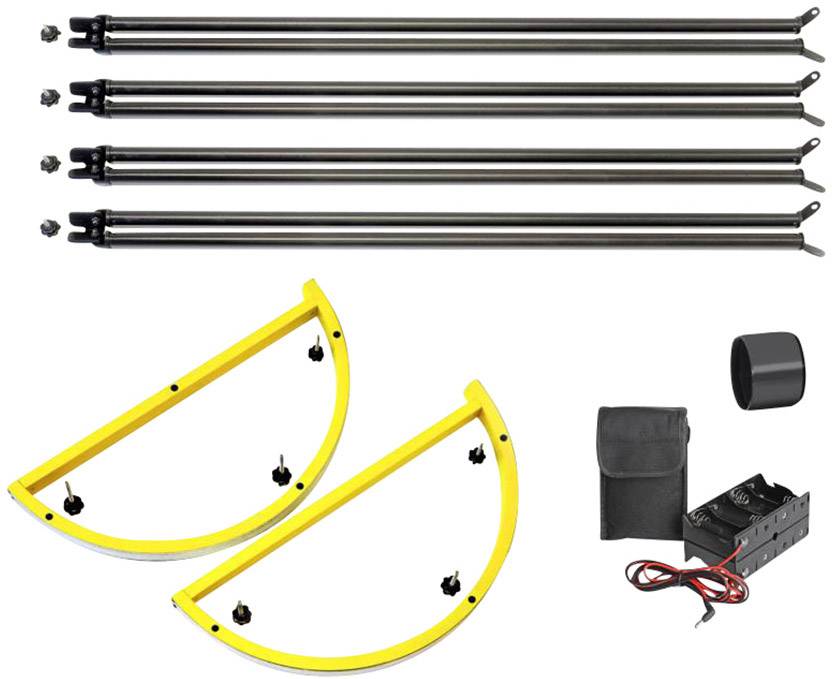 Pięć metalowych prętów, dwa żółte półkola, czarna torba, zestaw kabli i czarna czapka na białym tle.