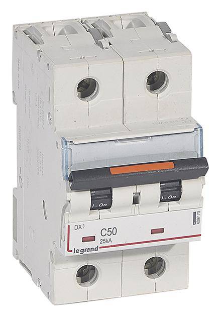 Wyłącznik nadprądowy Legrand C50 25kA, dwubiegunowy. Przeznaczony do zabezpieczania obwodów elektrycznych.