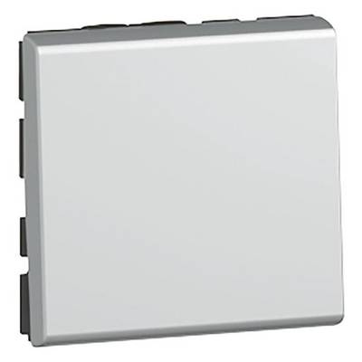 Biały, kwadratowy włącznik światła w zbliżeniu, o minimalistycznym designie bez widocznych oznaczeń marki.