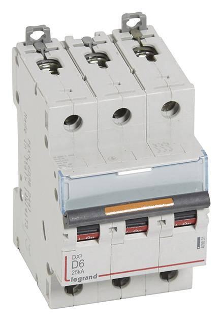Trójbiegunowy wyłącznik nadprądowy marki Legrand, model DX3 D6, o zdolności łączeniowej 25kA. Służy do ochrony obwodów elektrycznych.