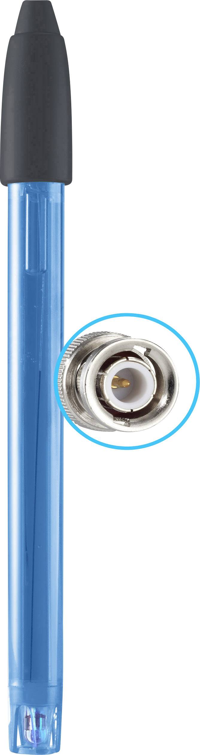 Niebieski długopis z czarną nasadką. Zbliżenie czubka pisaka z Focus na mechanizmie kulkowym w pierwszym planie.