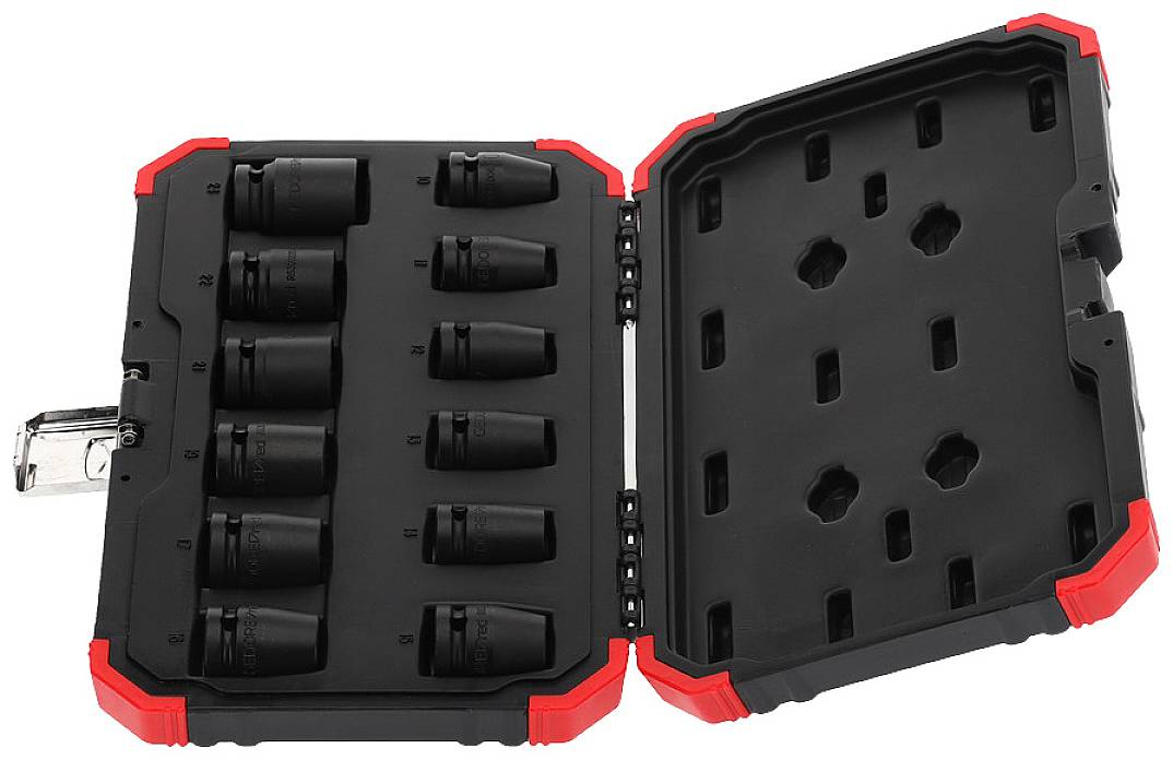 Otwarty kufer narzędziowy z dziesięcioma czarnymi nakrętkami nasadowymi w różnych rozmiarach, starannie ułożonymi w uchwycie.