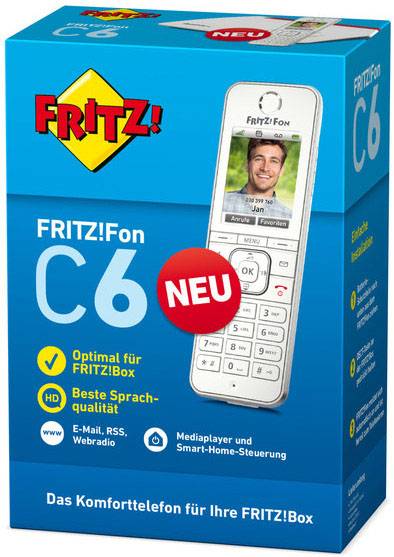 Telefon FRITZ!Fon C6 z pudełkiem i zdjęciem urządzenia. Funkcje obejmują optymalną obsługę z FRITZ!Box, najwyższą jakość dźwięku, pocztę e-mail i odtwarzacz multimedialny.