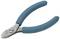Szczypce z niebieskimi uchwytami, typowo używane do cięcia przewodów lub delikatnych materiałów.