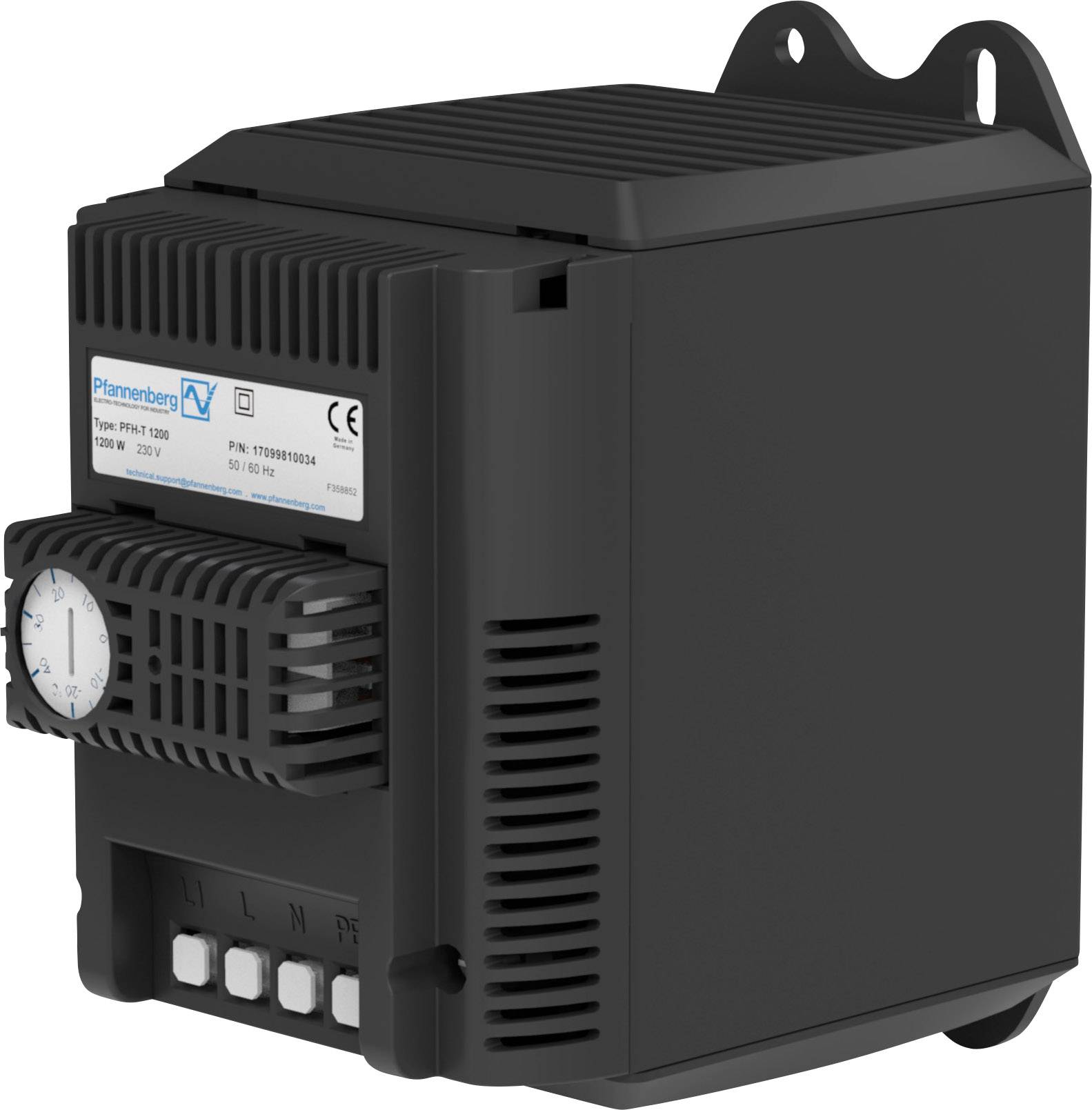 Czarne urządzenie elektryczne z kratkami wentylacyjnymi i cyferkowym wyświetlaczem z przodu. Obudowa posiada etykietę z informacjami technicznymi.