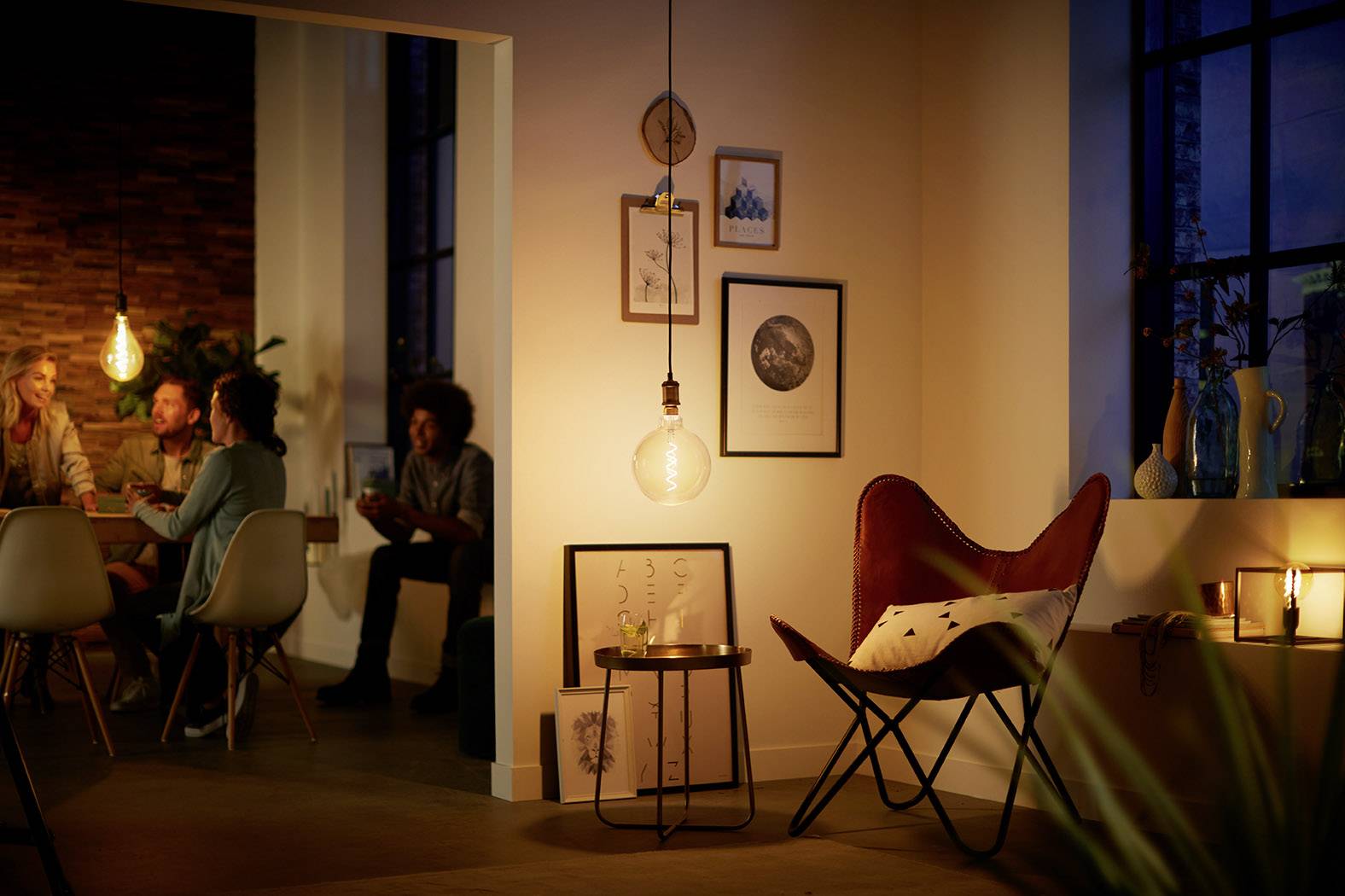 Світлодіодний світильник Philips 62405700 E-27 230V