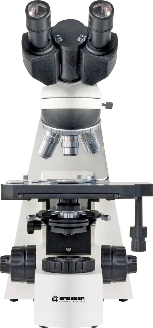 Mikroskop laboratoryjne z czterema obiektywami i dwoma okulami, odpowiednie do badań naukowych i szczegółowej obserwacji małych próbek.