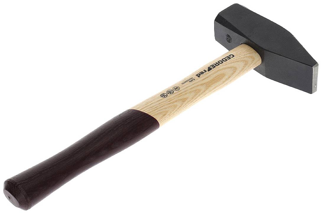 Młotek ręczny z drewnianą rękojeścią i metalową główką, odpowiedni do ciężkich prac lub projektów budowlanych.